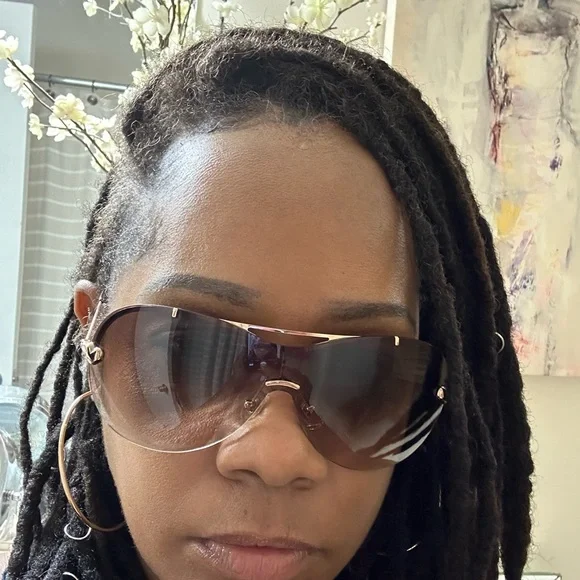 Yves Saint Laurent shield Gradient Glasses - Picture 3 of 6